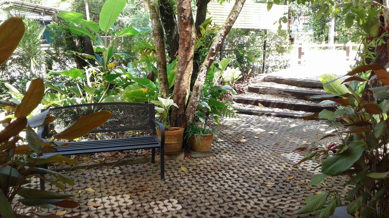 At Bangsak Resort Khao Lak Buitenkant foto