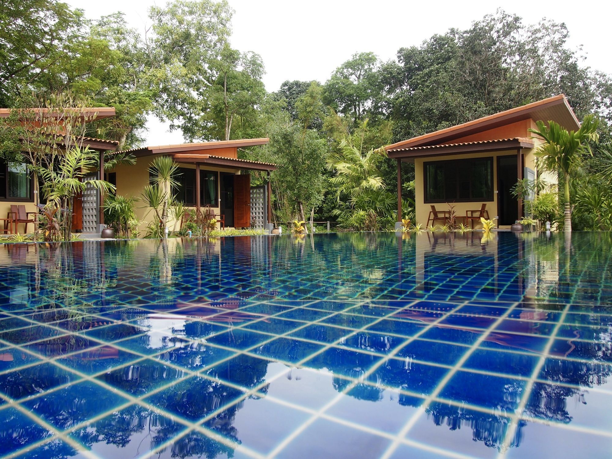 At Bangsak Resort Khao Lak Buitenkant foto